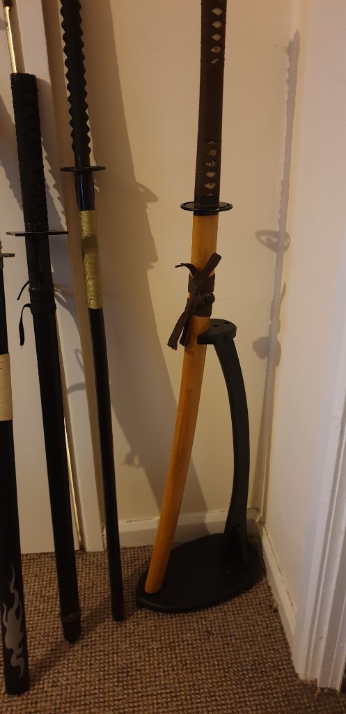 Swan Shape Vertical Type Samurai Sword Katana Holder Stand Display 58cm High 