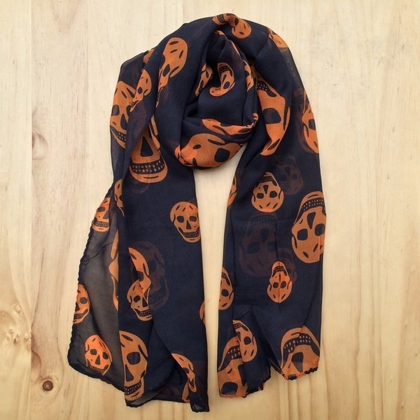 Ladies skull clearance scarf