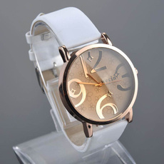 Fashion Big Numbers Convex Mirror Leather Band Women Girl Quartz Wrist Watch