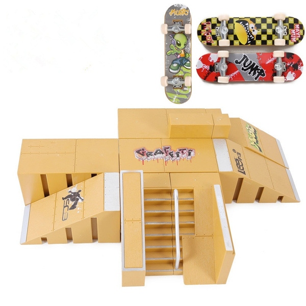 Skate Park Ramp Parts for Tech Deck Fingerboard Site Prop Finger Board  Ultimate Parks with 3 Pcs Skateboards
