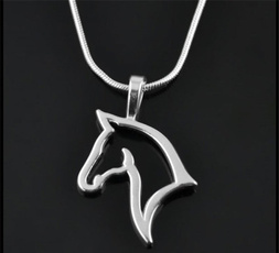 Hollow Horse Head Shaped Pendant Chain Necklace