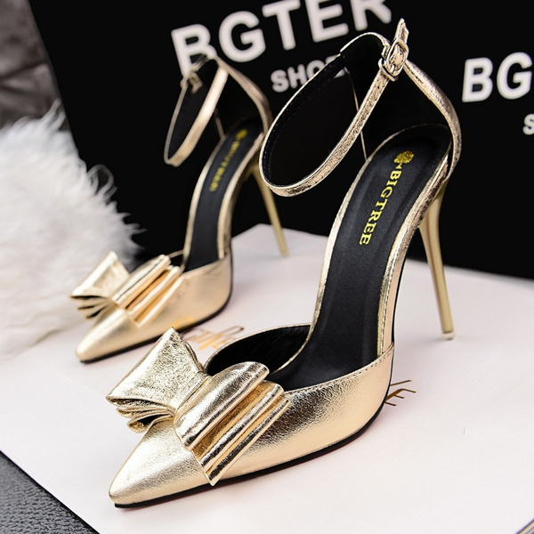 🆕 Gold Pointed Toe Heels | Pointed toe heels, Heels, Pointed toe