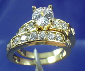 Fashion, wedding ring, gold, diamoniquering