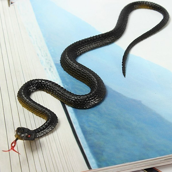 Funny Realistic Rubber Toy Soft Fake Snakes Garden Props Joke Prank Toy 