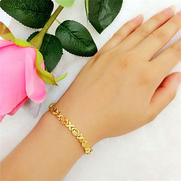 Chain Type Bracelets for Dailyuse with Micro Plated Gold Polish