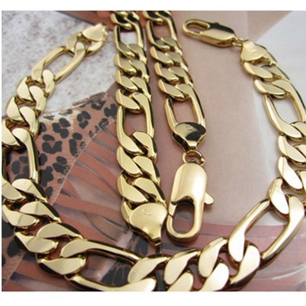 170+ Big Gold Chain Necklace Stock Photos, Pictures & Royalty-Free Images -  iStock