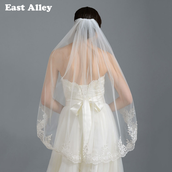 Ivory Bridal Wedding Veil Fingertip Alencon Lace Bridal Veils with Comb 