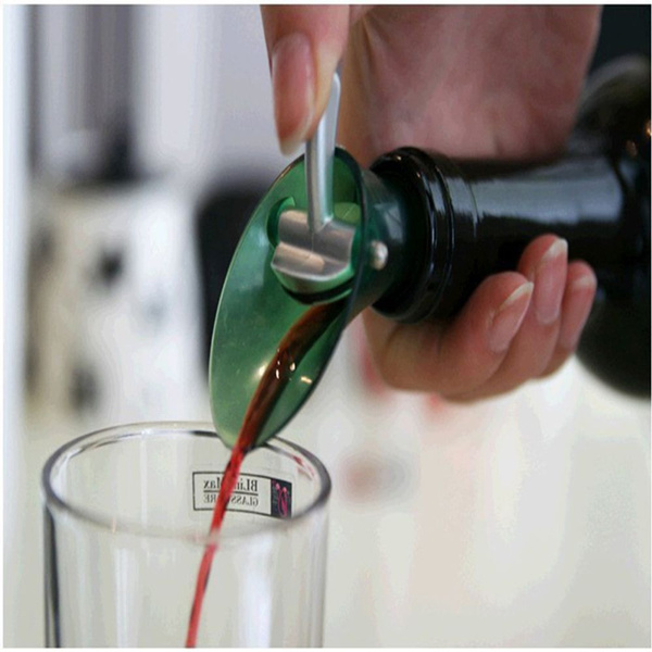 Alcohol Flow Bar Tool Pouring Spout Sealer Decanter Pourer Aerator