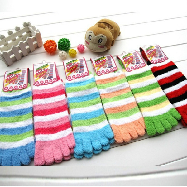 1pair Fuzzy Five Toe Socks Women Warm Socks Striped Christmas Sock
