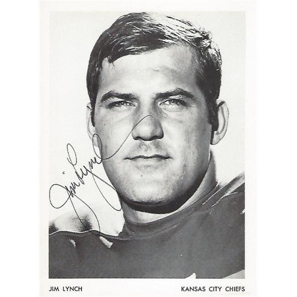 Real Deal Memorabilia JmLynch8x10-1 Jim Lynch Signed - Autographed Kansas  City Chiefs 8 x 9 in.Vintage Photo - Super Bowl IV Champion