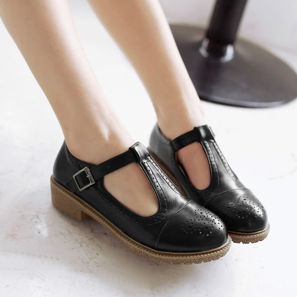 Mary jane t online strap flats