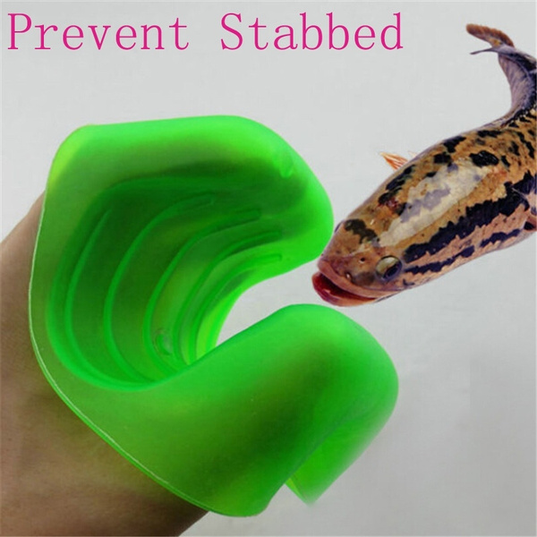 1 Piece Prevent Stabbed Anti Slip Fishing Gloves High Quality Plastic Tool  Catch Fish Hand Protection