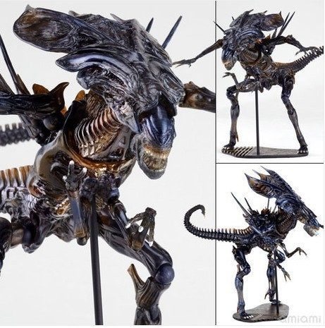 alien queen figure