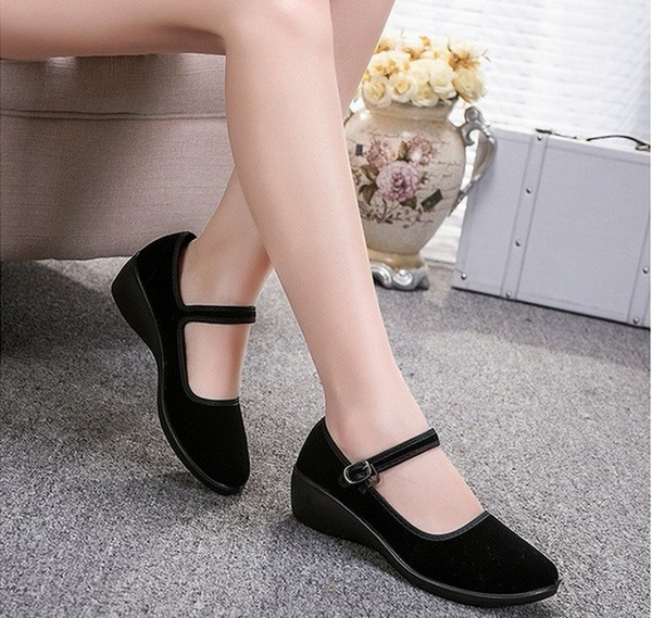 Flat best sale wedge shoes