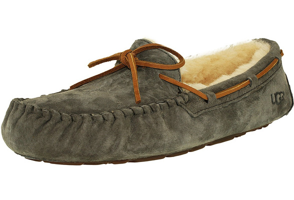 ugg women's dakota suede slipper