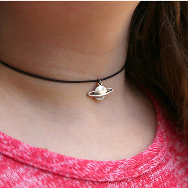 Saturn choker deals