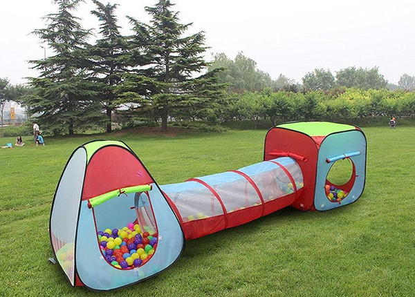 playhouse tent with tunnel