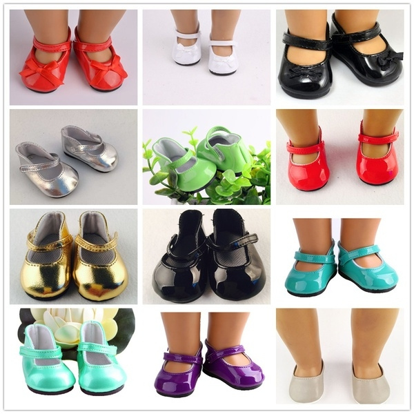 dolls in shoes
