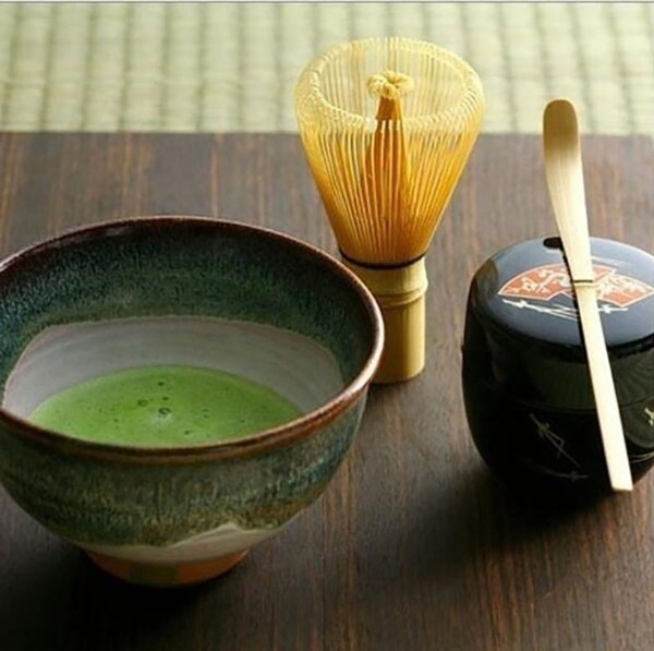 Ceramic Matcha Set with Flowers - Japanese Matcha Bowl, Bamboo