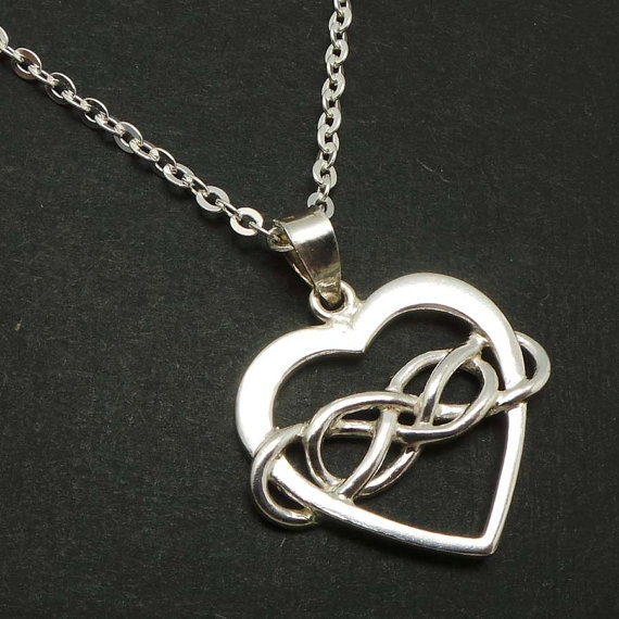 polyamorous gifts