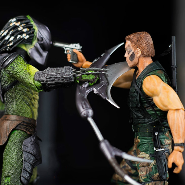 arnold schwarzenegger predator figure