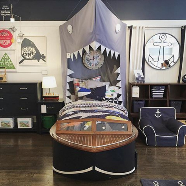 Shark bed outlet tent