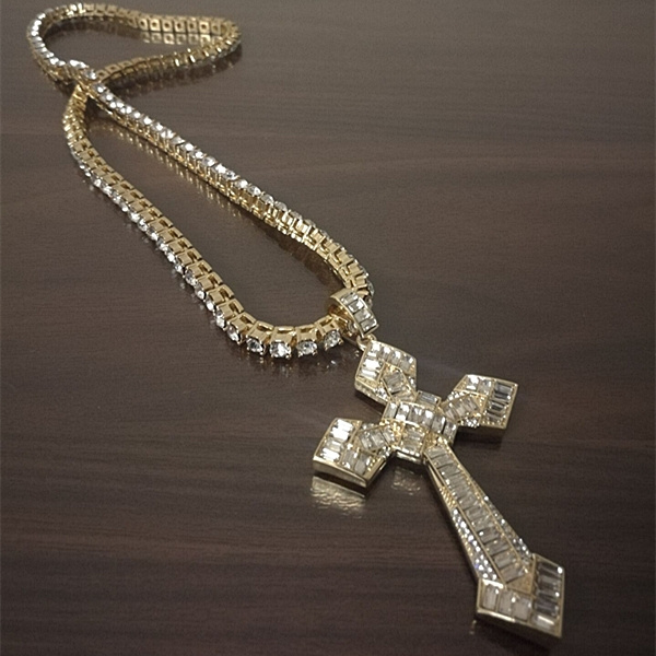 silver diamond cut figaro chain