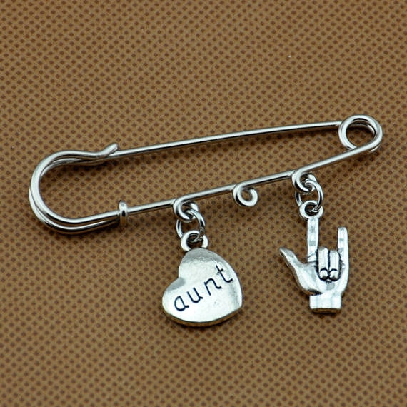 I Love You Sign Language Kilt Safety Pin for Purse, Love Safety