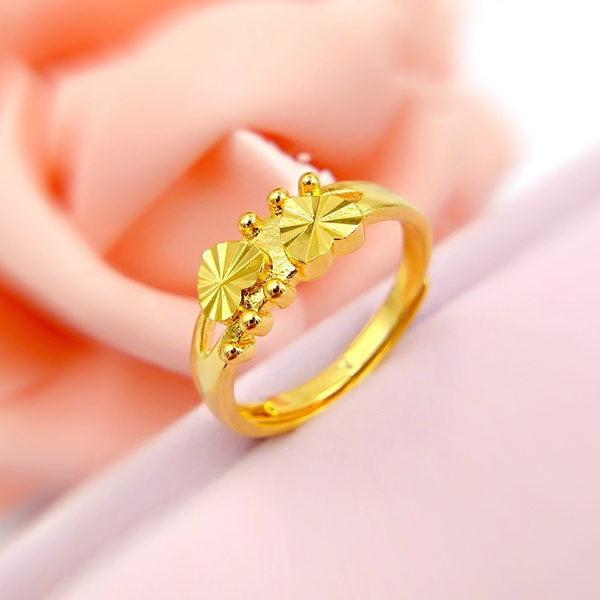 gold ring model photos