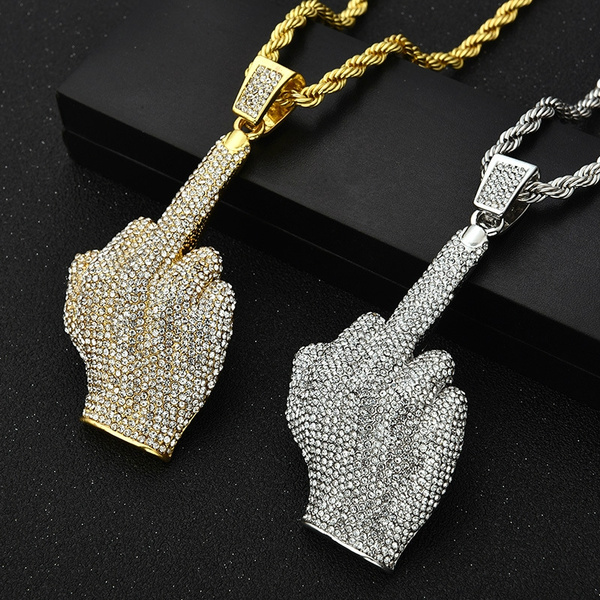 Big pendants hot sale for chains