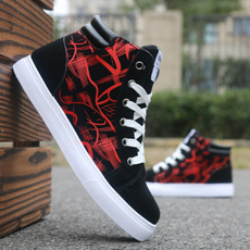 2018 Men Sports Shoes Casual Shoes Lace Up Skateboard Shoes New Men Fashion Sneakers