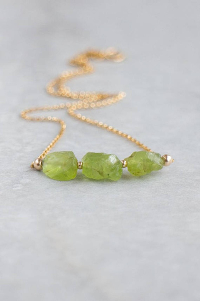 Small Peridot Crystal Necklace Birthstone Necklace - Etsy | Peridot crystal,  Crystal necklace, Peridot necklace
