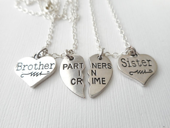 Buy UNGENT THEM Sister Necklace for 3 Sister Gifts Big Sister Little Sister  BFF Pendant Necklaces Matching Heart Necklace Jewelry Gifts for Girls Women  at Amazon.in