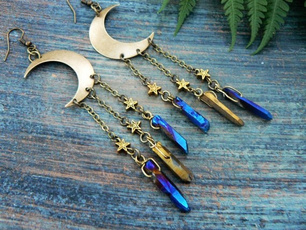 Crescent Moon Earrings,Moon Goddess Earrings,Pagan Earrings,Festival,boho,yoga earrings,Crystal Earrings,Zen Earrings,Hippie,Gypsy