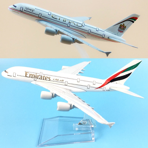 1:400 Diecast Aircraft Model Toy Airbus A380 Emirates Airline Plane Replica 