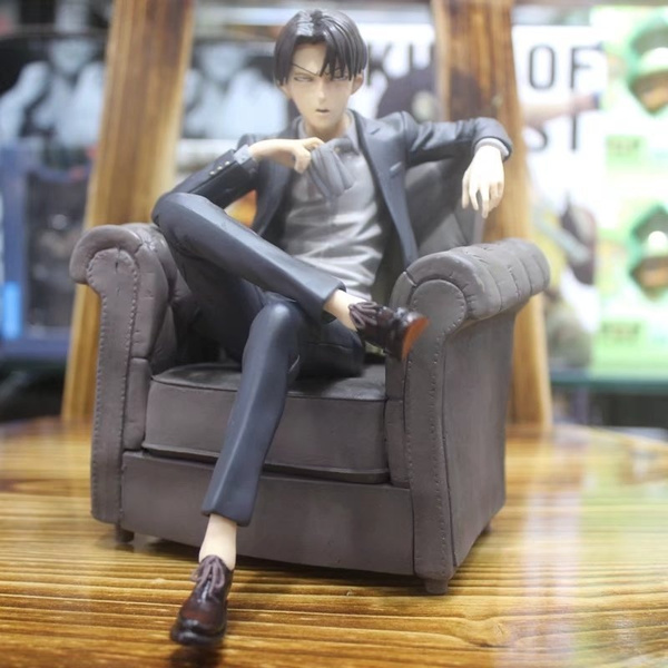 levi ackerman sitting figure