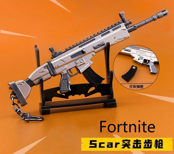 Victory Royale Gamer Keychain Guns Sniper Pump SCAR and Rocket