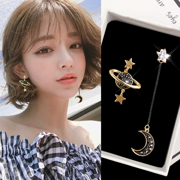 Korean Minimalist Geometric C Shaped Pearl Hoop Pearl Hoop Earrings For  Women Simple Circle Design, Fashionable And Elegant Drop Delivery Available  From Yummy_shop, $0.49 | DHgate.Com