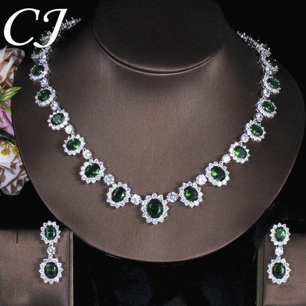 bridal emerald diamond necklace