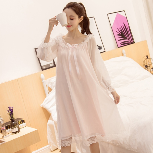 Lace Nightwear and sleepwear for Women