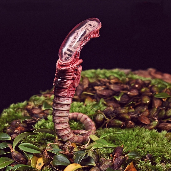 1:6 Scale Alien Larva Chestburster Figure Model 12