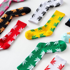 Hot Sales Male And Female Breathable Thick Maple Leaves Letter Socks