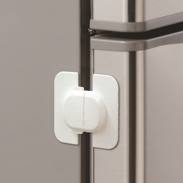 refrigerator freezer with locking door