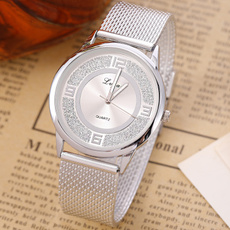 New Design Women Silver Mesh Band Quartz Wristwatch Round Dial Stainless Steel Bracelet Watch Femme Relojes