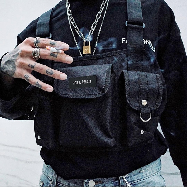 Step Up Your Streetwear Game with SPICYBEARS Total Black Bag with Glitter