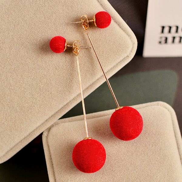 Pendientes De Bola De Felpa Roja Y Negra Pendientes Largos Pendientes De Bola De Felpa Roja Y Negra Pendientes Largos