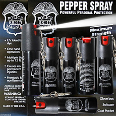 Men's and women's self-defense Pepper spray self-defense tools, new women's safety self-defense products, outdoor safety self-defense products, Mini anti-wolf sprayer