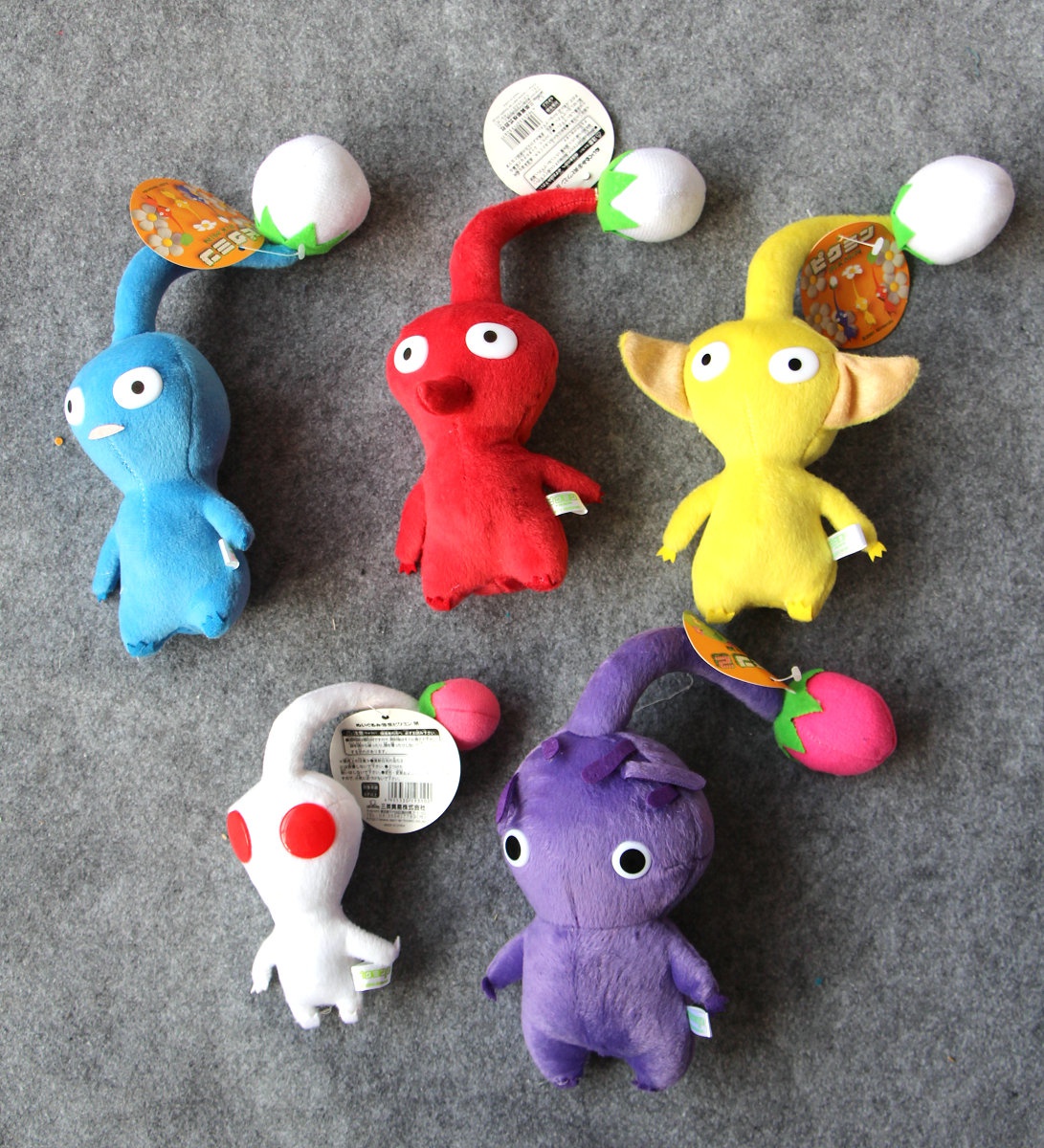 white pikmin plush