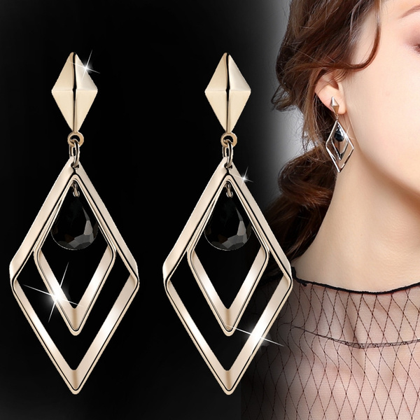 Diamond Swoop Earrings - Nuha Jewelers