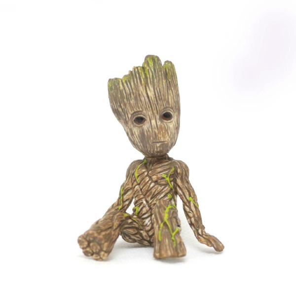 large groot figure